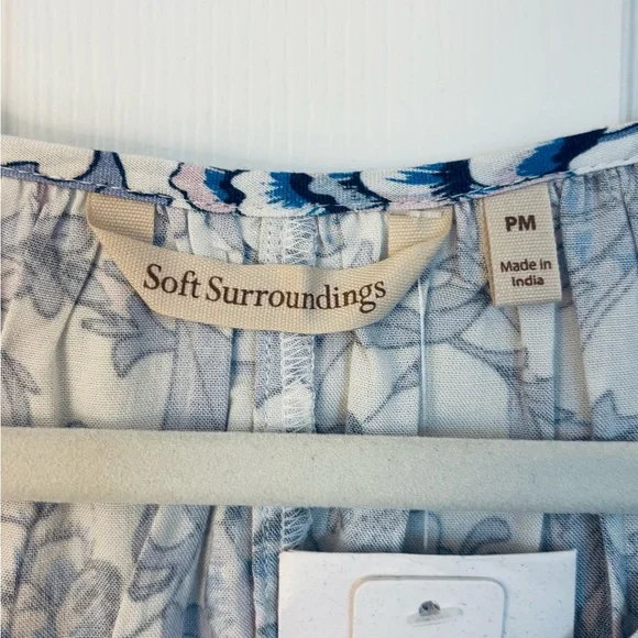 Breezy Soft Surroundings Blue and White Tunic - Picture 9 of 11